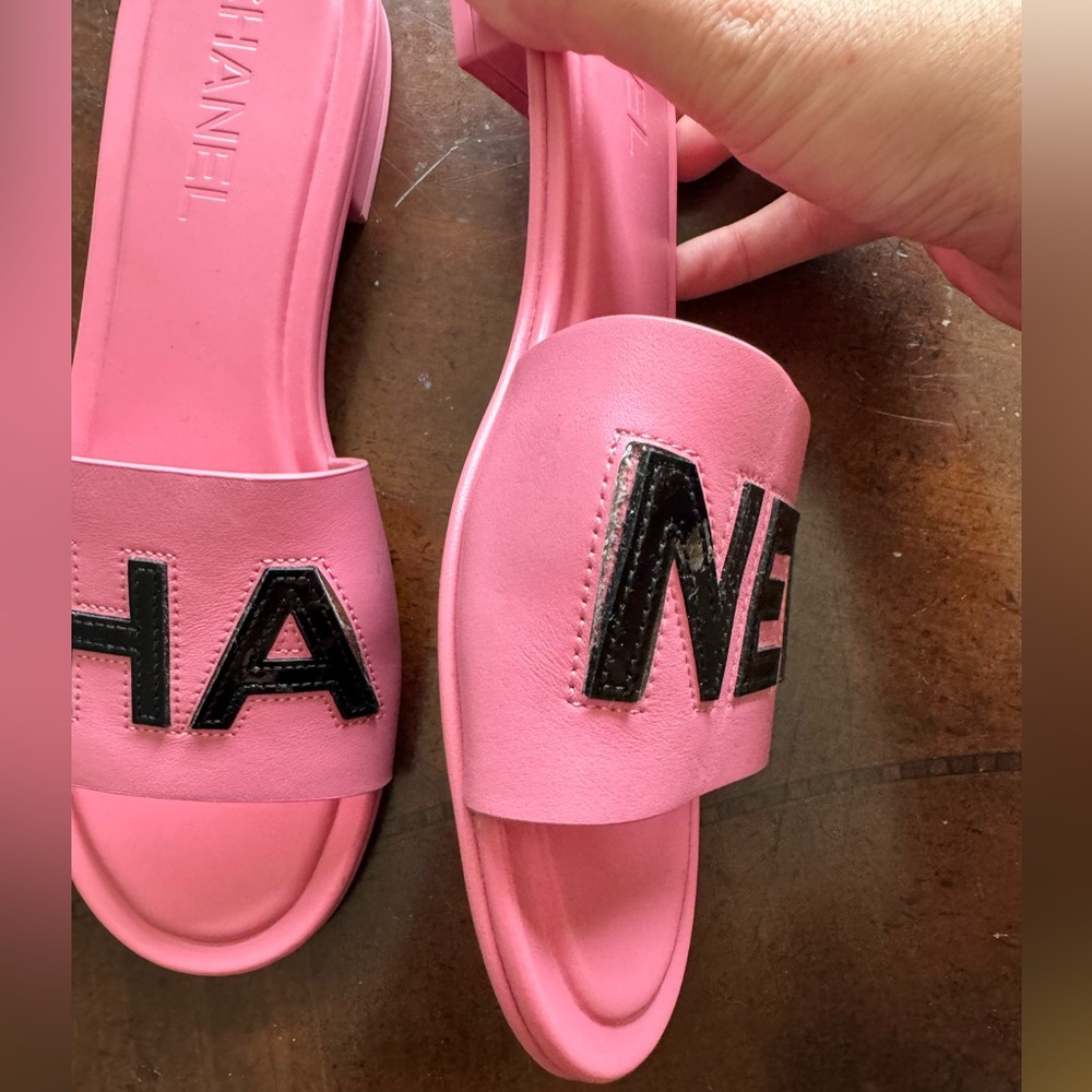Chanel slides - Picture 11 of 15